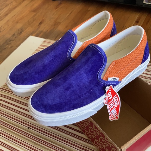 Last Pair! 8.5 Vans Classic Slip On - Picture 4 of 7